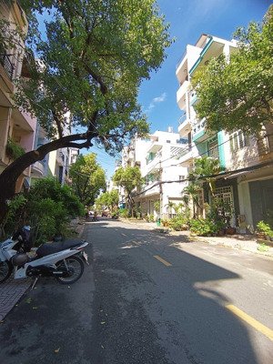 nhà mặt tiền 3 tầng, kinh doanh tốt, ngay phạm hùng, bùi điền quận 8, shr, không qh, nhỉnh 8 tỷ