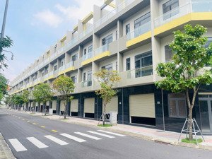 bán nhà phố đông hoà , tp.hcm ( dĩ an cũ )