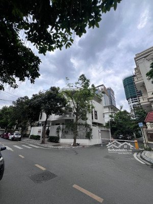 siêu phẩm ba đình , mặt phố kinh doanh. 6 tầng thang máy. view hồ tây