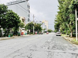 giá cực kỳ nét- lô góc siêu đẹp, hàng hiếm khu vực biển sơn trà. 247m2, đủ điều kiện xây cao tầng