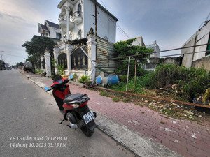 đất mặt tiền 7m thông gần chợ búng giá 3 tỷ 150tr có hỗ trợ bank