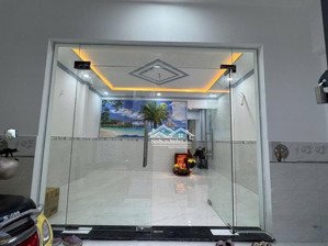 nhà ngay nguyễn sơn -hxh thông - 62m2 - ngang gần 5 - hoàn công - chỉ 6 tỷ