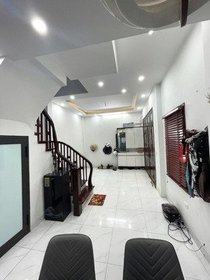 bán nhà mặt ngõ hoàng hoa -3 thoáng -văn phòng -ô tô đỗ trứơc nhà kinh doanh đỉnh -dt35m*5t-13.1ty