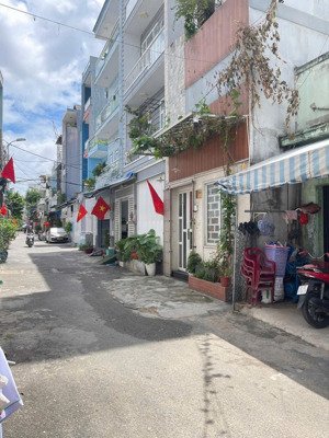 mặt tiền cách mạng, q. tân phú buôn bán sầm uất, nhà đẹp 3 tầng giá 9.9 tỷ