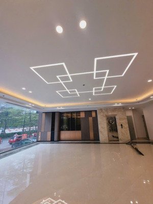 tòa văn phòng kđtm trung yên-q.cầu giấy, dt 107m2 x 9t, mt lớn 7,7 m, giá 51 tỷ