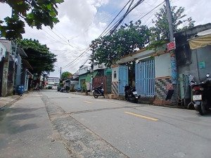 sd 100m2 (5x20m) - đang cho thuê 7tr/tháng - đường 12m, ngay lò lu. chỉ 6.x tỷ