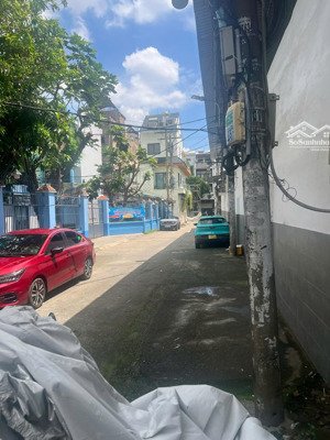 chính chủ bán gấp nhà riêng tại lạc long quân, quận 11, 31 m2, nội thất cơ bản - giá chỉ 4 tỷ