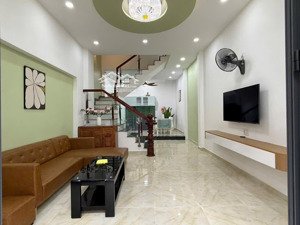 giá siêu rẻ chỉ 1,89tỷ có nhà ở ngay trung tâm dĩ an - đ.hai bà trưng,p.đông hòa-sổ riêng, đường 6m