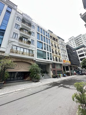 bán nhà phố lạc long quân dt 55m2, 6 tầng thang máy ngõ ô tô tránh vỉa hè kd. lh 