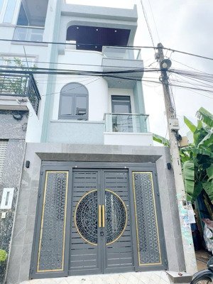 cc bán nhà mới 1trệt 2lầu hẻm 47 long trường q9 - full nội thất giá 5.3tỷ bớt lộc