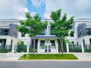 cắt lỗ hơn 1.5 tỷ nhà phố valencia tuyệt đẹp