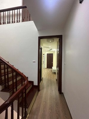 nhà trung tâm chợ ngọc thuỵ - đường 40m nguyễn thế rục - bồ đề -lb