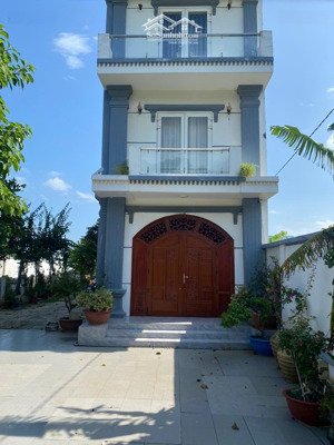 bán lô đất 1300m2 có 850m2 thổ cư gần biển hồ tràm cách biển hồ tràm chỉ 1km .