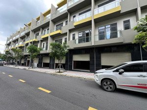 nhà phố bcons uni valley ngay làng đại học (sổ sẵn) - 1 trệt 3 lầu - 2,3 tỷ nhận nhà ở ngay