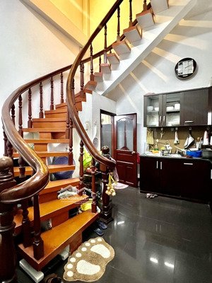 bến nghé quận 1 - ngay cầu ba son - nhà 4 tầng quá đẹp. khu phố nhật - kd sầm uất - nhà hàng, quán