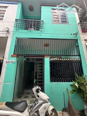 nhà mới xây 1 trệt 1 lầu. hẻm 1/ đường bến than, xã tân thạnh đông, củ chi. dt 100m2, giá chỉ 1,8tỷ