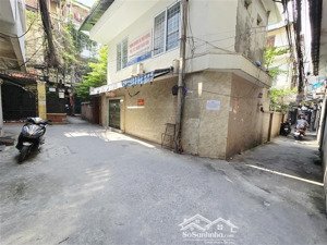 [đống đa]bán nhà cũ 3 tầng 55m2 lô góc ô tô sát nhà đường trước nhà rộng rãi để 10 xe máy 12.35 tỷ