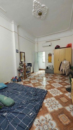 bán đất tặng nhà 3 tầng, phố bạch mai, hai bà trưng. vị trí vàng, nở hậu cực đẹp