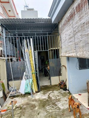 bán nhà cấp 4, mặt tiền kinh doanh, diện tích khủng 129m2, gần lê văn việt, giá chỉ hơn 8 tỷ.