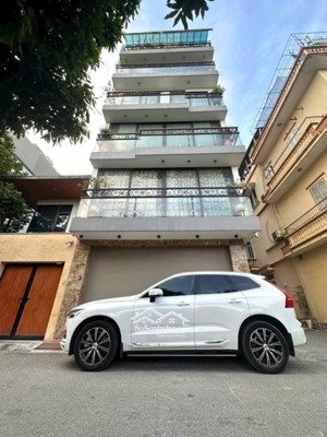 bán căn nhà siêu vip, mặt đường kinh doanh phố nguyễn văn cừ, lô góc 70m2 6t thang máy, giá 25.8 tỷ