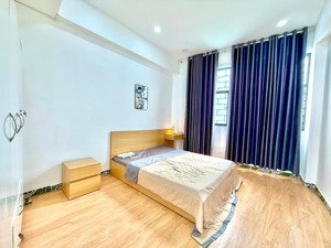 penthouse 1pn cực rộng ngay thích quảng đức, phú nhuận mà giá siêu rẻ gần đh mỹ thuật, iuh