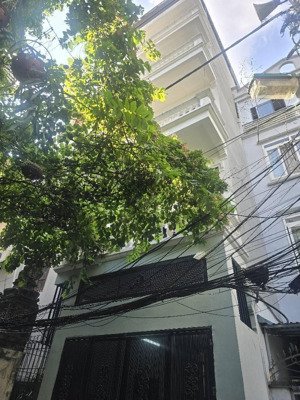 nhà phố minh khai - siêu phẩm đẹp nhất hai bà - lô góc bốn thoáng - sổ đỏ nở hậu - 6 tầng - 9 phòng