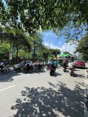 33 tỷ nhà 2 mặt tiền mặt phố thanh nhàn - dt 50m - mt 4m - vỉa hè rộng - kinh doanh sầm uất