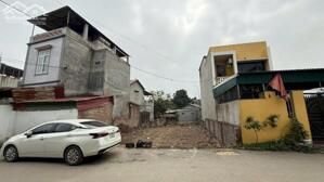 Bán lô 295m2, mt 8.4m Xóm Chám, Định Trung giá rẻ lh_0987673102