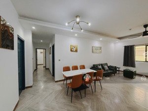 bán căn hộ eratown block b2. dt 140m, 3 pn, 2wc, lầu 17, không hỗ trợ vay. giá 3.79 tỷ