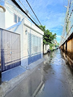 nhà mới sổ hồng riêng hiếm có giá chỉ 3tỷ1 vào ở được ngay