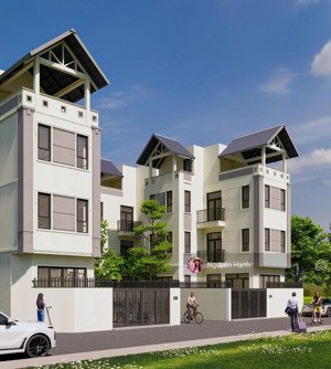 bán nhà biệt thự sân vườn ở đại thành-quốc oai, 4pn.4wc- giá 6,55 tỷ, ô tô để trong sân nhà