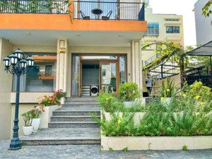 cho thuê studio giá rẻ 8 triệu/tháng bao pql, internet - gần the sun avenue, trống sẵn, có bồn tắm