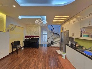 bán nhà võ chí công. nhà 5 tầng đẹp như mới, diên tích 50m2 mặt tiền rộng, giá hợp lý nhất khu vực