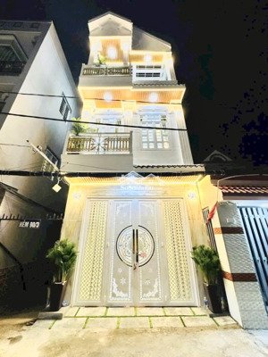 hàng hiếm đường xe hơi nguyễn hữu hảo-q4, gần trường chi lăng, 3tỷ990/78m2, thu nhập 25triệu/tháng