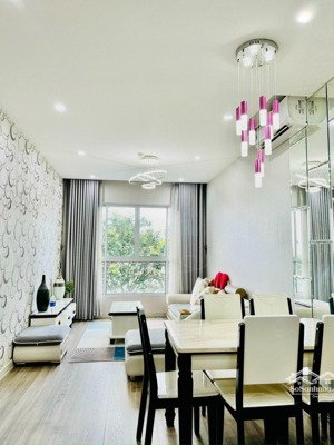 bán căn ruby 2pn-2wc giá 4 tỷ ,70m,full nt, view công viên mát cả ngày