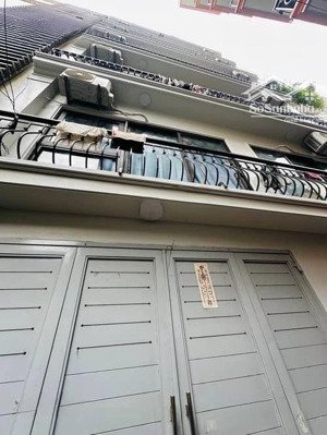 bán nhà tứ liên tây hồ nhà dân xây mới. địa điểm đẹp gần hồ tây gần trường học , hàng xóm ba đình.