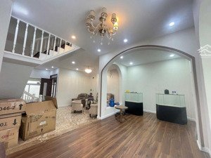 bán nhà tt thủ đức . hoàng diệu 2 . 69 m /110m 6 tỷ 8.