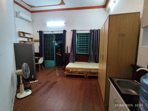 chdv mặt đất, mặt tiền căn góc hẻm gần đường lớn, lối đi riêng full nội thất