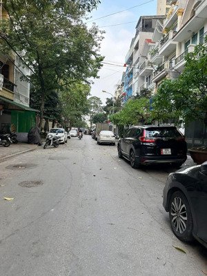 bán nhà khúc thừa dụ - 76m2 chỉ 12.8 tỷ - ô tô nhà gần mặt đường lớn, nhà đẹp ở luôn