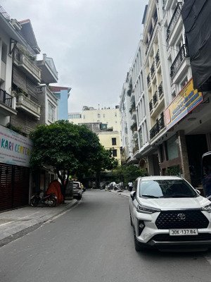 bán toà nhà 10tầng tại lạc long quân, 79 tỷ, 108m2, view đẹp