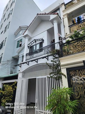 nhà đẹp khu vip cách lê thị chợ 10m 3t 5x13m khu vực rất an ninh xe oto đỗ cửa giá 9tỷ5 (146tr/m2)