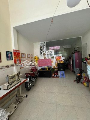 bán nhà đẹp giá rẻ - ngang khủng 8m dài 13,5- đang cho thuê- ngay mặt tiền đường số 4, bình tân