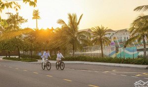 biệt thự tứ lập đối diện công viên nước vinhomes ocean park 3, gần grand world. vốn 6 tỷ, vay ls 0%