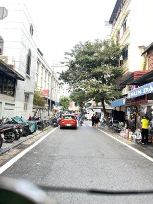 bán khách sạn mặt phố cổ trung tâm hoàn kiếm đang kinh doanh rất tốt khách luôn tấp lập giá cực tốt