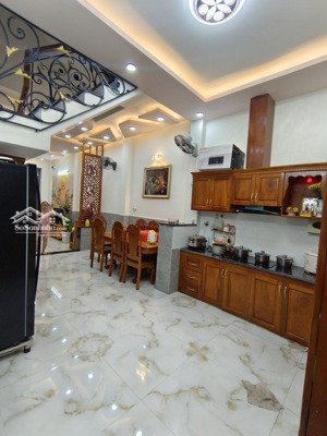 nhà 3 tầng quốc lộ 1, hẻm ô tô thông, 80m, chỉ 5.8 tỷ