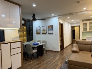 chính chủ cần bán căn hộ 3pn_2vs căn góc tầng trung ,nội thất mới đẹp nhất khu đô thị goldmark