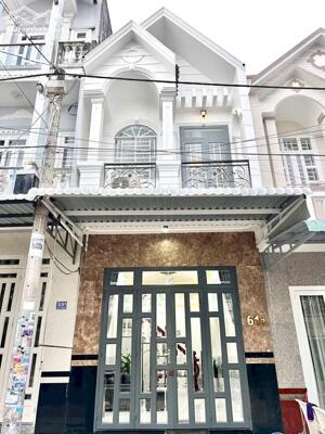 Nhà trệt lầu Full nội thất đường Phạm Thế Hiển - Cách đại học Y Dược 300m