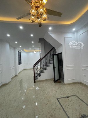 nhà mới 7 tầng thang máy ngõ thông hàng xóm kđt đại kim 50m 14.6 tỷ kim giang