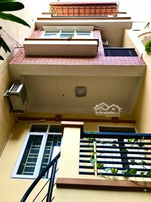 giải phóng, giáp bát, diện tích lớn, ngõ rộng - nông, gần đường giải phóng, bv bạch mai