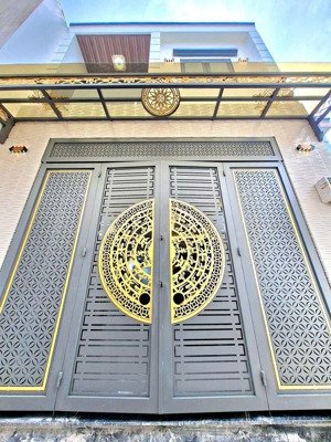 bán nhà đẹp mới hoàn thiện hẻm 1716 thị trấn nhà bè.